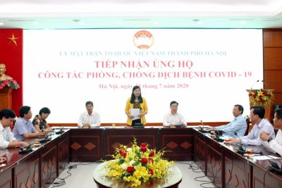 Mặt trận thành phố tiếp nhận hơn 900 triệu đồng chung tay phòng, chống dịch Covid-19